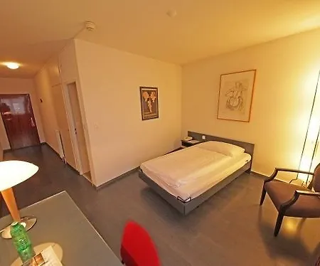 Comedie 3* Geneva